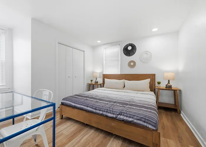 Dormont, !a Spacious And Modern Private Bedroom With Shared Bathroom Pittsburgh