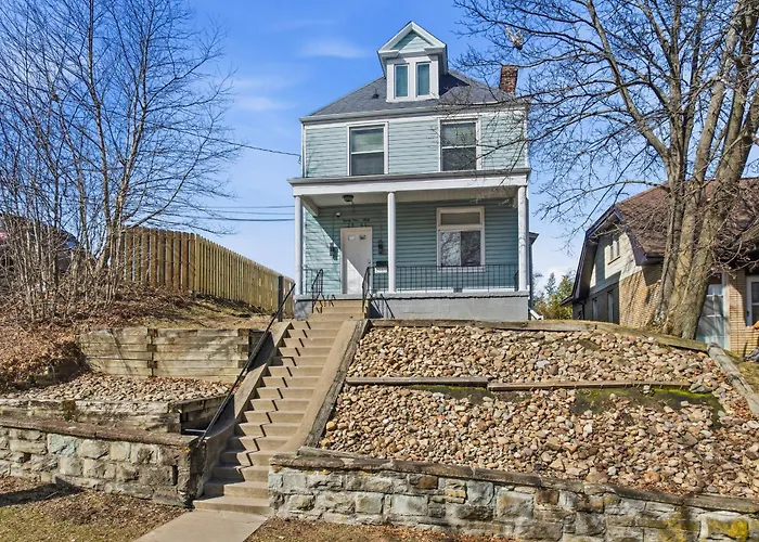 Dormont, !a Spacious And Modern Private Bedroom With Shared Bathroom * Pittsburgh